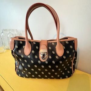 Dooney& Bourke satchel bag